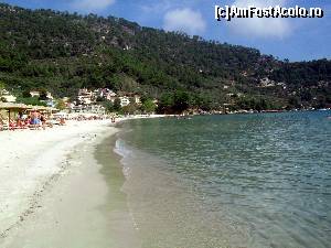 [P09] Plaja Golden Beach din Chrissi Ammoudia, cea vazuta de pe terasele vilei.  » foto by calatorul
 - 
<span class="allrVoted glyphicon glyphicon-heart hidden" id="av563595"></span>
<a class="m-l-10 hidden" id="sv563595" onclick="voting_Foto_DelVot(,563595,9496)" role="button">șterge vot <span class="glyphicon glyphicon-remove"></span></a>
<a id="v9563595" class=" c-red"  onclick="voting_Foto_SetVot(563595)" role="button"><span class="glyphicon glyphicon-heart-empty"></span> <b>LIKE</b> = Votează poza</a> <img class="hidden"  id="f563595W9" src="/imagini/loader.gif" border="0" /><span class="AjErrMes hidden" id="e563595ErM"></span>