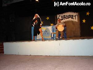 [P17] umpic de 'cabaret'; italienii chiar s-au distrat, dar si noi cat am inteles » foto by loreley
 - 
<span class="allrVoted glyphicon glyphicon-heart hidden" id="av443107"></span>
<a class="m-l-10 hidden" id="sv443107" onclick="voting_Foto_DelVot(,443107,9512)" role="button">șterge vot <span class="glyphicon glyphicon-remove"></span></a>
<a id="v9443107" class=" c-red"  onclick="voting_Foto_SetVot(443107)" role="button"><span class="glyphicon glyphicon-heart-empty"></span> <b>LIKE</b> = Votează poza</a> <img class="hidden"  id="f443107W9" src="/imagini/loader.gif" border="0" /><span class="AjErrMes hidden" id="e443107ErM"></span>
