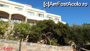 [P25] Ultima fereastră din dreapta este cea a camerei în care am stat.  » foto by Costi
 - 
<span class="allrVoted glyphicon glyphicon-heart hidden" id="av679300"></span>
<a class="m-l-10 hidden" id="sv679300" onclick="voting_Foto_DelVot(,679300,9512)" role="button">șterge vot <span class="glyphicon glyphicon-remove"></span></a>
<a id="v9679300" class=" c-red"  onclick="voting_Foto_SetVot(679300)" role="button"><span class="glyphicon glyphicon-heart-empty"></span> <b>LIKE</b> = Votează poza</a> <img class="hidden"  id="f679300W9" src="/imagini/loader.gif" border="0" /><span class="AjErrMes hidden" id="e679300ErM"></span>