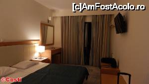 [P27] Prima imagine a camerei în care am stat la Miramare Resort & Spa.  » foto by Costi
 - 
<span class="allrVoted glyphicon glyphicon-heart hidden" id="av679308"></span>
<a class="m-l-10 hidden" id="sv679308" onclick="voting_Foto_DelVot(,679308,9512)" role="button">șterge vot <span class="glyphicon glyphicon-remove"></span></a>
<a id="v9679308" class=" c-red"  onclick="voting_Foto_SetVot(679308)" role="button"><span class="glyphicon glyphicon-heart-empty"></span> <b>LIKE</b> = Votează poza</a> <img class="hidden"  id="f679308W9" src="/imagini/loader.gif" border="0" /><span class="AjErrMes hidden" id="e679308ErM"></span>