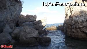 [P09] Plaja Gargadoros; o porțiune mai stâncoasă, dar și mai spectaculoasă.  » foto by Costi
 - 
<span class="allrVoted glyphicon glyphicon-heart hidden" id="av679274"></span>
<a class="m-l-10 hidden" id="sv679274" onclick="voting_Foto_DelVot(,679274,9512)" role="button">șterge vot <span class="glyphicon glyphicon-remove"></span></a>
<a id="v9679274" class=" c-red"  onclick="voting_Foto_SetVot(679274)" role="button"><span class="glyphicon glyphicon-heart-empty"></span> <b>LIKE</b> = Votează poza</a> <img class="hidden"  id="f679274W9" src="/imagini/loader.gif" border="0" /><span class="AjErrMes hidden" id="e679274ErM"></span>