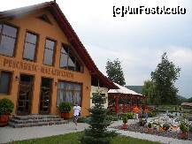 [P04] Hanul Pescaresc-intrare » foto by bitnic
 - 
<span class="allrVoted glyphicon glyphicon-heart hidden" id="av230505"></span>
<a class="m-l-10 hidden" id="sv230505" onclick="voting_Foto_DelVot(,230505,9538)" role="button">șterge vot <span class="glyphicon glyphicon-remove"></span></a>
<a id="v9230505" class=" c-red"  onclick="voting_Foto_SetVot(230505)" role="button"><span class="glyphicon glyphicon-heart-empty"></span> <b>LIKE</b> = Votează poza</a> <img class="hidden"  id="f230505W9" src="/imagini/loader.gif" border="0" /><span class="AjErrMes hidden" id="e230505ErM"></span>