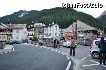 [P18] Piata centrala a satului Campitello di Fassa » foto by BOGDAN DSN
 - 
<span class="allrVoted glyphicon glyphicon-heart hidden" id="av231097"></span>
<a class="m-l-10 hidden" id="sv231097" onclick="voting_Foto_DelVot(,231097,9550)" role="button">șterge vot <span class="glyphicon glyphicon-remove"></span></a>
<a id="v9231097" class=" c-red"  onclick="voting_Foto_SetVot(231097)" role="button"><span class="glyphicon glyphicon-heart-empty"></span> <b>LIKE</b> = Votează poza</a> <img class="hidden"  id="f231097W9" src="/imagini/loader.gif" border="0" /><span class="AjErrMes hidden" id="e231097ErM"></span>