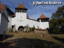 [P05] Viscri - Biserica cetate. Turnul Poarta si bastionul de est. » foto by iulianic
 - 
<span class="allrVoted glyphicon glyphicon-heart hidden" id="av269077"></span>
<a class="m-l-10 hidden" id="sv269077" onclick="voting_Foto_DelVot(,269077,9553)" role="button">șterge vot <span class="glyphicon glyphicon-remove"></span></a>
<a id="v9269077" class=" c-red"  onclick="voting_Foto_SetVot(269077)" role="button"><span class="glyphicon glyphicon-heart-empty"></span> <b>LIKE</b> = Votează poza</a> <img class="hidden"  id="f269077W9" src="/imagini/loader.gif" border="0" /><span class="AjErrMes hidden" id="e269077ErM"></span>