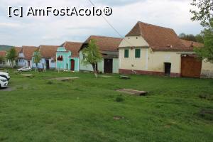 [P33] Viscri, Casele săsești vopsite în culori pale, calde » foto by mprofeanu
 - 
<span class="allrVoted glyphicon glyphicon-heart hidden" id="av1176312"></span>
<a class="m-l-10 hidden" id="sv1176312" onclick="voting_Foto_DelVot(,1176312,9553)" role="button">șterge vot <span class="glyphicon glyphicon-remove"></span></a>
<a id="v91176312" class=" c-red"  onclick="voting_Foto_SetVot(1176312)" role="button"><span class="glyphicon glyphicon-heart-empty"></span> <b>LIKE</b> = Votează poza</a> <img class="hidden"  id="f1176312W9" src="/imagini/loader.gif" border="0" /><span class="AjErrMes hidden" id="e1176312ErM"></span>