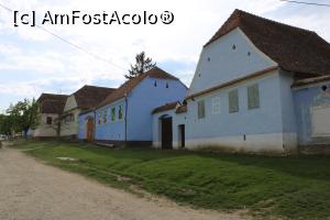 [P35] Viscri, Acoperișurile caselor, roșii ascuțite, aliniate la stradă » foto by mprofeanu
 - 
<span class="allrVoted glyphicon glyphicon-heart hidden" id="av1176315"></span>
<a class="m-l-10 hidden" id="sv1176315" onclick="voting_Foto_DelVot(,1176315,9553)" role="button">șterge vot <span class="glyphicon glyphicon-remove"></span></a>
<a id="v91176315" class=" c-red"  onclick="voting_Foto_SetVot(1176315)" role="button"><span class="glyphicon glyphicon-heart-empty"></span> <b>LIKE</b> = Votează poza</a> <img class="hidden"  id="f1176315W9" src="/imagini/loader.gif" border="0" /><span class="AjErrMes hidden" id="e1176315ErM"></span>