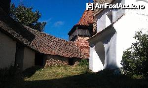 [P10] Clădiri anexe, turn de apărare şi intrarea în biserica evanghelică. Viscri, jud. Braşov.  » foto by traian.leuca †
 - 
<span class="allrVoted glyphicon glyphicon-heart hidden" id="av473074"></span>
<a class="m-l-10 hidden" id="sv473074" onclick="voting_Foto_DelVot(,473074,9553)" role="button">șterge vot <span class="glyphicon glyphicon-remove"></span></a>
<a id="v9473074" class=" c-red"  onclick="voting_Foto_SetVot(473074)" role="button"><span class="glyphicon glyphicon-heart-empty"></span> <b>LIKE</b> = Votează poza</a> <img class="hidden"  id="f473074W9" src="/imagini/loader.gif" border="0" /><span class="AjErrMes hidden" id="e473074ErM"></span>