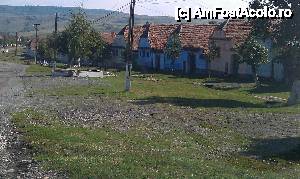 [P21] Case în Viscri, jud. Braşov, văzute din capătul Uliţei Popii.  » foto by traian.leuca †
 - 
<span class="allrVoted glyphicon glyphicon-heart hidden" id="av473085"></span>
<a class="m-l-10 hidden" id="sv473085" onclick="voting_Foto_DelVot(,473085,9553)" role="button">șterge vot <span class="glyphicon glyphicon-remove"></span></a>
<a id="v9473085" class=" c-red"  onclick="voting_Foto_SetVot(473085)" role="button"><span class="glyphicon glyphicon-heart-empty"></span> <b>LIKE</b> = Votează poza</a> <img class="hidden"  id="f473085W9" src="/imagini/loader.gif" border="0" /><span class="AjErrMes hidden" id="e473085ErM"></span>
