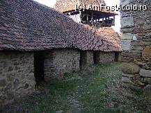 [P22] Cetatea si biserica fortificata Viscri - zidurile cetatii, intrarile mici » foto by biancuta
 - 
<span class="allrVoted glyphicon glyphicon-heart hidden" id="av68989"></span>
<a class="m-l-10 hidden" id="sv68989" onclick="voting_Foto_DelVot(,68989,9553)" role="button">șterge vot <span class="glyphicon glyphicon-remove"></span></a>
<a id="v968989" class=" c-red"  onclick="voting_Foto_SetVot(68989)" role="button"><span class="glyphicon glyphicon-heart-empty"></span> <b>LIKE</b> = Votează poza</a> <img class="hidden"  id="f68989W9" src="/imagini/loader.gif" border="0" /><span class="AjErrMes hidden" id="e68989ErM"></span>