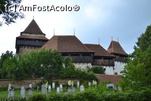 [P12] Biserica fortificată și cimitirul » foto by AZE
 - 
<span class="allrVoted glyphicon glyphicon-heart hidden" id="av1187113"></span>
<a class="m-l-10 hidden" id="sv1187113" onclick="voting_Foto_DelVot(,1187113,9553)" role="button">șterge vot <span class="glyphicon glyphicon-remove"></span></a>
<a id="v91187113" class=" c-red"  onclick="voting_Foto_SetVot(1187113)" role="button"><span class="glyphicon glyphicon-heart-empty"></span> <b>LIKE</b> = Votează poza</a> <img class="hidden"  id="f1187113W9" src="/imagini/loader.gif" border="0" /><span class="AjErrMes hidden" id="e1187113ErM"></span>