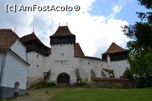 [P02] Viscri-fortificația » foto by AZE
 - 
<span class="allrVoted glyphicon glyphicon-heart hidden" id="av1187103"></span>
<a class="m-l-10 hidden" id="sv1187103" onclick="voting_Foto_DelVot(,1187103,9553)" role="button">șterge vot <span class="glyphicon glyphicon-remove"></span></a>
<a id="v91187103" class=" c-red"  onclick="voting_Foto_SetVot(1187103)" role="button"><span class="glyphicon glyphicon-heart-empty"></span> <b>LIKE</b> = Votează poza</a> <img class="hidden"  id="f1187103W9" src="/imagini/loader.gif" border="0" /><span class="AjErrMes hidden" id="e1187103ErM"></span>