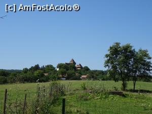 [P03] Ansamblul fortificat văzut de pe poteca care merge prin grădini unind parcarea gratuită cu centrul satului. » foto by tata123 🔱
 - 
<span class="allrVoted glyphicon glyphicon-heart hidden" id="av1189362"></span>
<a class="m-l-10 hidden" id="sv1189362" onclick="voting_Foto_DelVot(,1189362,9553)" role="button">șterge vot <span class="glyphicon glyphicon-remove"></span></a>
<a id="v91189362" class=" c-red"  onclick="voting_Foto_SetVot(1189362)" role="button"><span class="glyphicon glyphicon-heart-empty"></span> <b>LIKE</b> = Votează poza</a> <img class="hidden"  id="f1189362W9" src="/imagini/loader.gif" border="0" /><span class="AjErrMes hidden" id="e1189362ErM"></span>