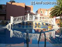 [P38] Piscina hotelului » foto by STEFAN I
 - 
<span class="allrVoted glyphicon glyphicon-heart hidden" id="av231376"></span>
<a class="m-l-10 hidden" id="sv231376" onclick="voting_Foto_DelVot(,231376,9556)" role="button">șterge vot <span class="glyphicon glyphicon-remove"></span></a>
<a id="v9231376" class=" c-red"  onclick="voting_Foto_SetVot(231376)" role="button"><span class="glyphicon glyphicon-heart-empty"></span> <b>LIKE</b> = Votează poza</a> <img class="hidden"  id="f231376W9" src="/imagini/loader.gif" border="0" /><span class="AjErrMes hidden" id="e231376ErM"></span>
