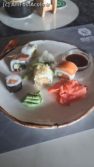 [P14] Sushi l&acirc;ngă lobby » foto by arub
 - 
<span class="allrVoted glyphicon glyphicon-heart hidden" id="av1232879"></span>
<a class="m-l-10 hidden" id="sv1232879" onclick="voting_Foto_DelVot(,1232879,9610)" role="button">șterge vot <span class="glyphicon glyphicon-remove"></span></a>
<a id="v91232879" class=" c-red"  onclick="voting_Foto_SetVot(1232879)" role="button"><span class="glyphicon glyphicon-heart-empty"></span> <b>LIKE</b> = Votează poza</a> <img class="hidden"  id="f1232879W9" src="/imagini/loader.gif" border="0" /><span class="AjErrMes hidden" id="e1232879ErM"></span>