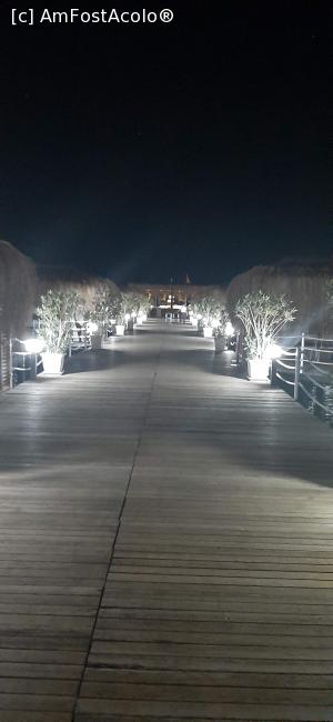 [P01] Ponton noaptea . » foto by moraru marian
 - 
<span class="allrVoted glyphicon glyphicon-heart hidden" id="av1182476"></span>
<a class="m-l-10 hidden" id="sv1182476" onclick="voting_Foto_DelVot(,1182476,9610)" role="button">șterge vot <span class="glyphicon glyphicon-remove"></span></a>
<a id="v91182476" class=" c-red"  onclick="voting_Foto_SetVot(1182476)" role="button"><span class="glyphicon glyphicon-heart-empty"></span> <b>LIKE</b> = Votează poza</a> <img class="hidden"  id="f1182476W9" src="/imagini/loader.gif" border="0" /><span class="AjErrMes hidden" id="e1182476ErM"></span>