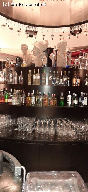 [P14] Lobby bar . » foto by moraru marian
 - 
<span class="allrVoted glyphicon glyphicon-heart hidden" id="av1182489"></span>
<a class="m-l-10 hidden" id="sv1182489" onclick="voting_Foto_DelVot(,1182489,9610)" role="button">șterge vot <span class="glyphicon glyphicon-remove"></span></a>
<a id="v91182489" class=" c-red"  onclick="voting_Foto_SetVot(1182489)" role="button"><span class="glyphicon glyphicon-heart-empty"></span> <b>LIKE</b> = Votează poza</a> <img class="hidden"  id="f1182489W9" src="/imagini/loader.gif" border="0" /><span class="AjErrMes hidden" id="e1182489ErM"></span>