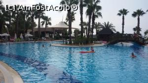 [P11] Piscina din fata hotelului » foto by ioanna
 - 
<span class="allrVoted glyphicon glyphicon-heart hidden" id="av780970"></span>
<a class="m-l-10 hidden" id="sv780970" onclick="voting_Foto_DelVot(,780970,9619)" role="button">șterge vot <span class="glyphicon glyphicon-remove"></span></a>
<a id="v9780970" class=" c-red"  onclick="voting_Foto_SetVot(780970)" role="button"><span class="glyphicon glyphicon-heart-empty"></span> <b>LIKE</b> = Votează poza</a> <img class="hidden"  id="f780970W9" src="/imagini/loader.gif" border="0" /><span class="AjErrMes hidden" id="e780970ErM"></span>