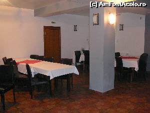 [P17] O parte din sala de mese » foto by Claudiu U.
 - 
<span class="allrVoted glyphicon glyphicon-heart hidden" id="av611149"></span>
<a class="m-l-10 hidden" id="sv611149" onclick="voting_Foto_DelVot(,611149,9632)" role="button">șterge vot <span class="glyphicon glyphicon-remove"></span></a>
<a id="v9611149" class=" c-red"  onclick="voting_Foto_SetVot(611149)" role="button"><span class="glyphicon glyphicon-heart-empty"></span> <b>LIKE</b> = Votează poza</a> <img class="hidden"  id="f611149W9" src="/imagini/loader.gif" border="0" /><span class="AjErrMes hidden" id="e611149ErM"></span>