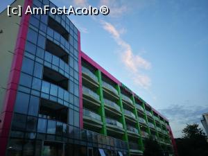 [P02] Hotel Fortuna - exterior » foto by cata2106
 - 
<span class="allrVoted glyphicon glyphicon-heart hidden" id="av1020404"></span>
<a class="m-l-10 hidden" id="sv1020404" onclick="voting_Foto_DelVot(,1020404,9637)" role="button">șterge vot <span class="glyphicon glyphicon-remove"></span></a>
<a id="v91020404" class=" c-red"  onclick="voting_Foto_SetVot(1020404)" role="button"><span class="glyphicon glyphicon-heart-empty"></span> <b>LIKE</b> = Votează poza</a> <img class="hidden"  id="f1020404W9" src="/imagini/loader.gif" border="0" /><span class="AjErrMes hidden" id="e1020404ErM"></span>