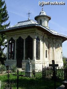 [P12] Manastirea Caldarusani - Biserica din cimitir, o mica bijuterie arhitecturala. » foto by iulianic
 - 
<span class="allrVoted glyphicon glyphicon-heart hidden" id="av234570"></span>
<a class="m-l-10 hidden" id="sv234570" onclick="voting_Foto_DelVot(,234570,9639)" role="button">șterge vot <span class="glyphicon glyphicon-remove"></span></a>
<a id="v9234570" class=" c-red"  onclick="voting_Foto_SetVot(234570)" role="button"><span class="glyphicon glyphicon-heart-empty"></span> <b>LIKE</b> = Votează poza</a> <img class="hidden"  id="f234570W9" src="/imagini/loader.gif" border="0" /><span class="AjErrMes hidden" id="e234570ErM"></span>