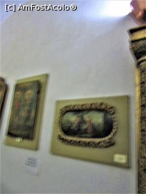 [P25] Perete cu picturi de N. Grigorescu » foto by Michi
 - 
<span class="allrVoted glyphicon glyphicon-heart hidden" id="av1341751"></span>
<a class="m-l-10 hidden" id="sv1341751" onclick="voting_Foto_DelVot(,1341751,9639)" role="button">șterge vot <span class="glyphicon glyphicon-remove"></span></a>
<a id="v91341751" class=" c-red"  onclick="voting_Foto_SetVot(1341751)" role="button"><span class="glyphicon glyphicon-heart-empty"></span> <b>LIKE</b> = Votează poza</a> <img class="hidden"  id="f1341751W9" src="/imagini/loader.gif" border="0" /><span class="AjErrMes hidden" id="e1341751ErM"></span>