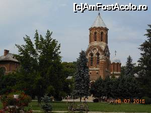 [P06] Mănăstirea Curtea de Argeș - Paraclisul în care se află relicvele Sf. Filofteia.  » foto by iulianic
 - 
<span class="allrVoted glyphicon glyphicon-heart hidden" id="av700300"></span>
<a class="m-l-10 hidden" id="sv700300" onclick="voting_Foto_DelVot(,700300,9642)" role="button">șterge vot <span class="glyphicon glyphicon-remove"></span></a>
<a id="v9700300" class=" c-red"  onclick="voting_Foto_SetVot(700300)" role="button"><span class="glyphicon glyphicon-heart-empty"></span> <b>LIKE</b> = Votează poza</a> <img class="hidden"  id="f700300W9" src="/imagini/loader.gif" border="0" /><span class="AjErrMes hidden" id="e700300ErM"></span>