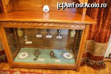 [P11] Vechi obiecte de cult, expuse într-o vitrină în sala Manole » foto by Costi
 - 
<span class="allrVoted glyphicon glyphicon-heart hidden" id="av150234"></span>
<a class="m-l-10 hidden" id="sv150234" onclick="voting_Foto_DelVot(,150234,9642)" role="button">șterge vot <span class="glyphicon glyphicon-remove"></span></a>
<a id="v9150234" class=" c-red"  onclick="voting_Foto_SetVot(150234)" role="button"><span class="glyphicon glyphicon-heart-empty"></span> <b>LIKE</b> = Votează poza</a> <img class="hidden"  id="f150234W9" src="/imagini/loader.gif" border="0" /><span class="AjErrMes hidden" id="e150234ErM"></span>
