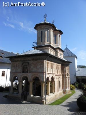 [P28] Mănăstirea Dintr-un lemn - Biserica de piatră. » foto by iulianic
 - 
<span class="allrVoted glyphicon glyphicon-heart hidden" id="av1258294"></span>
<a class="m-l-10 hidden" id="sv1258294" onclick="voting_Foto_DelVot(,1258294,9645)" role="button">șterge vot <span class="glyphicon glyphicon-remove"></span></a>
<a id="v91258294" class=" c-red"  onclick="voting_Foto_SetVot(1258294)" role="button"><span class="glyphicon glyphicon-heart-empty"></span> <b>LIKE</b> = Votează poza</a> <img class="hidden"  id="f1258294W9" src="/imagini/loader.gif" border="0" /><span class="AjErrMes hidden" id="e1258294ErM"></span>