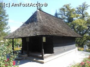 [P05] Mănăstirea Dintr-un lemn - Bisericuța de lemn din cimitir. » foto by iulianic
 - 
<span class="allrVoted glyphicon glyphicon-heart hidden" id="av1258271"></span>
<a class="m-l-10 hidden" id="sv1258271" onclick="voting_Foto_DelVot(,1258271,9645)" role="button">șterge vot <span class="glyphicon glyphicon-remove"></span></a>
<a id="v91258271" class=" c-red"  onclick="voting_Foto_SetVot(1258271)" role="button"><span class="glyphicon glyphicon-heart-empty"></span> <b>LIKE</b> = Votează poza</a> <img class="hidden"  id="f1258271W9" src="/imagini/loader.gif" border="0" /><span class="AjErrMes hidden" id="e1258271ErM"></span>