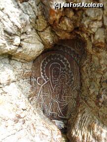 [P15] Icoana Maicii Domnului dintr-un stejar secular. » foto by vtudor58
 - 
<span class="allrVoted glyphicon glyphicon-heart hidden" id="av78421"></span>
<a class="m-l-10 hidden" id="sv78421" onclick="voting_Foto_DelVot(,78421,9645)" role="button">șterge vot <span class="glyphicon glyphicon-remove"></span></a>
<a id="v978421" class=" c-red"  onclick="voting_Foto_SetVot(78421)" role="button"><span class="glyphicon glyphicon-heart-empty"></span> <b>LIKE</b> = Votează poza</a> <img class="hidden"  id="f78421W9" src="/imagini/loader.gif" border="0" /><span class="AjErrMes hidden" id="e78421ErM"></span>