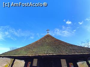 [P17] Locașul de cult din lemn - acoperiș. » foto by tata123 🔱
 - 
<span class="allrVoted glyphicon glyphicon-heart hidden" id="av1354523"></span>
<a class="m-l-10 hidden" id="sv1354523" onclick="voting_Foto_DelVot(,1354523,9645)" role="button">șterge vot <span class="glyphicon glyphicon-remove"></span></a>
<a id="v91354523" class=" c-red"  onclick="voting_Foto_SetVot(1354523)" role="button"><span class="glyphicon glyphicon-heart-empty"></span> <b>LIKE</b> = Votează poza</a> <img class="hidden"  id="f1354523W9" src="/imagini/loader.gif" border="0" /><span class="AjErrMes hidden" id="e1354523ErM"></span>