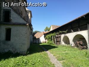 [P20] Ocolind biserica » foto by crismis
 - 
<span class="allrVoted glyphicon glyphicon-heart hidden" id="av976154"></span>
<a class="m-l-10 hidden" id="sv976154" onclick="voting_Foto_DelVot(,976154,9653)" role="button">șterge vot <span class="glyphicon glyphicon-remove"></span></a>
<a id="v9976154" class=" c-red"  onclick="voting_Foto_SetVot(976154)" role="button"><span class="glyphicon glyphicon-heart-empty"></span> <b>LIKE</b> = Votează poza</a> <img class="hidden"  id="f976154W9" src="/imagini/loader.gif" border="0" /><span class="AjErrMes hidden" id="e976154ErM"></span>