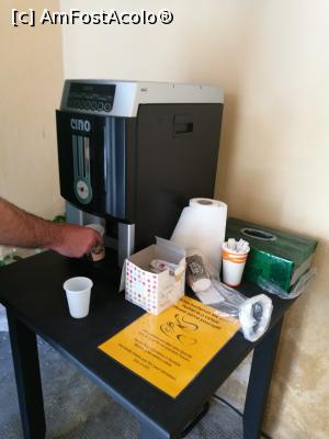 [P26] Aparatul de cafea de lângă poarta de intrare în incinta bisericii » foto by crismis
 - 
<span class="allrVoted glyphicon glyphicon-heart hidden" id="av981957"></span>
<a class="m-l-10 hidden" id="sv981957" onclick="voting_Foto_DelVot(,981957,9653)" role="button">șterge vot <span class="glyphicon glyphicon-remove"></span></a>
<a id="v9981957" class=" c-red"  onclick="voting_Foto_SetVot(981957)" role="button"><span class="glyphicon glyphicon-heart-empty"></span> <b>LIKE</b> = Votează poza</a> <img class="hidden"  id="f981957W9" src="/imagini/loader.gif" border="0" /><span class="AjErrMes hidden" id="e981957ErM"></span>