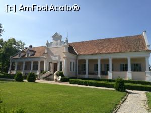 [P31] Conacul Apafi văzut din față » foto by crismis
 - 
<span class="allrVoted glyphicon glyphicon-heart hidden" id="av981962"></span>
<a class="m-l-10 hidden" id="sv981962" onclick="voting_Foto_DelVot(,981962,9653)" role="button">șterge vot <span class="glyphicon glyphicon-remove"></span></a>
<a id="v9981962" class=" c-red"  onclick="voting_Foto_SetVot(981962)" role="button"><span class="glyphicon glyphicon-heart-empty"></span> <b>LIKE</b> = Votează poza</a> <img class="hidden"  id="f981962W9" src="/imagini/loader.gif" border="0" /><span class="AjErrMes hidden" id="e981962ErM"></span>