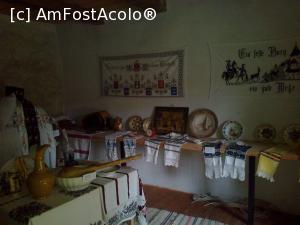 [P01] Axente Sever-Camera cu lucruri traditionale sasesti » foto by lady_anca81
 - 
<span class="allrVoted glyphicon glyphicon-heart hidden" id="av706544"></span>
<a class="m-l-10 hidden" id="sv706544" onclick="voting_Foto_DelVot(,706544,9653)" role="button">șterge vot <span class="glyphicon glyphicon-remove"></span></a>
<a id="v9706544" class=" c-red"  onclick="voting_Foto_SetVot(706544)" role="button"><span class="glyphicon glyphicon-heart-empty"></span> <b>LIKE</b> = Votează poza</a> <img class="hidden"  id="f706544W9" src="/imagini/loader.gif" border="0" /><span class="AjErrMes hidden" id="e706544ErM"></span>