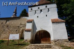 [P06] Intrarea in biserica fortificata din Critz » foto by catrinel
 - 
<span class="allrVoted glyphicon glyphicon-heart hidden" id="av916417"></span>
<a class="m-l-10 hidden" id="sv916417" onclick="voting_Foto_DelVot(,916417,9653)" role="button">șterge vot <span class="glyphicon glyphicon-remove"></span></a>
<a id="v9916417" class=" c-red"  onclick="voting_Foto_SetVot(916417)" role="button"><span class="glyphicon glyphicon-heart-empty"></span> <b>LIKE</b> = Votează poza</a> <img class="hidden"  id="f916417W9" src="/imagini/loader.gif" border="0" /><span class="AjErrMes hidden" id="e916417ErM"></span>