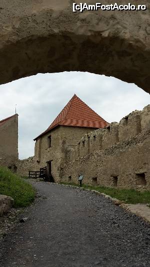 [P02] Cetatea Rupea » foto by ccbg*
 - 
<span class="allrVoted glyphicon glyphicon-heart hidden" id="av693191"></span>
<a class="m-l-10 hidden" id="sv693191" onclick="voting_Foto_DelVot(,693191,9653)" role="button">șterge vot <span class="glyphicon glyphicon-remove"></span></a>
<a id="v9693191" class=" c-red"  onclick="voting_Foto_SetVot(693191)" role="button"><span class="glyphicon glyphicon-heart-empty"></span> <b>LIKE</b> = Votează poza</a> <img class="hidden"  id="f693191W9" src="/imagini/loader.gif" border="0" /><span class="AjErrMes hidden" id="e693191ErM"></span>