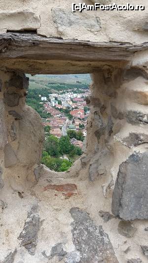 [P07] Fanta in zidul de aparare la cetatea Rupea.  » foto by ccbg*
 - 
<span class="allrVoted glyphicon glyphicon-heart hidden" id="av693196"></span>
<a class="m-l-10 hidden" id="sv693196" onclick="voting_Foto_DelVot(,693196,9653)" role="button">șterge vot <span class="glyphicon glyphicon-remove"></span></a>
<a id="v9693196" class=" c-red"  onclick="voting_Foto_SetVot(693196)" role="button"><span class="glyphicon glyphicon-heart-empty"></span> <b>LIKE</b> = Votează poza</a> <img class="hidden"  id="f693196W9" src="/imagini/loader.gif" border="0" /><span class="AjErrMes hidden" id="e693196ErM"></span>