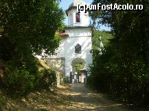 [P18] Intrarea în Mânăstirea Turnu din Călimăneşti-Căciulata » foto by RobertCodescu
 - 
<span class="allrVoted glyphicon glyphicon-heart hidden" id="av267095"></span>
<a class="m-l-10 hidden" id="sv267095" onclick="voting_Foto_DelVot(,267095,9655)" role="button">șterge vot <span class="glyphicon glyphicon-remove"></span></a>
<a id="v9267095" class=" c-red"  onclick="voting_Foto_SetVot(267095)" role="button"><span class="glyphicon glyphicon-heart-empty"></span> <b>LIKE</b> = Votează poza</a> <img class="hidden"  id="f267095W9" src="/imagini/loader.gif" border="0" /><span class="AjErrMes hidden" id="e267095ErM"></span>