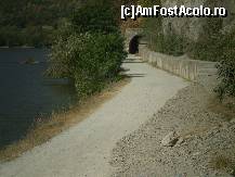 [P06] Primul tunel spre Mânăstirea Turnu din Călimăneşti-Căciulata » foto by RobertCodescu
 - 
<span class="allrVoted glyphicon glyphicon-heart hidden" id="av267083"></span>
<a class="m-l-10 hidden" id="sv267083" onclick="voting_Foto_DelVot(,267083,9655)" role="button">șterge vot <span class="glyphicon glyphicon-remove"></span></a>
<a id="v9267083" class=" c-red"  onclick="voting_Foto_SetVot(267083)" role="button"><span class="glyphicon glyphicon-heart-empty"></span> <b>LIKE</b> = Votează poza</a> <img class="hidden"  id="f267083W9" src="/imagini/loader.gif" border="0" /><span class="AjErrMes hidden" id="e267083ErM"></span>