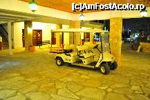 [P13] Masinuta de golf cu care se face cazarea noilor veniti » foto by crosbyx*
 - 
<span class="allrVoted glyphicon glyphicon-heart hidden" id="av235380"></span>
<a class="m-l-10 hidden" id="sv235380" onclick="voting_Foto_DelVot(,235380,9669)" role="button">șterge vot <span class="glyphicon glyphicon-remove"></span></a>
<a id="v9235380" class=" c-red"  onclick="voting_Foto_SetVot(235380)" role="button"><span class="glyphicon glyphicon-heart-empty"></span> <b>LIKE</b> = Votează poza</a> <img class="hidden"  id="f235380W9" src="/imagini/loader.gif" border="0" /><span class="AjErrMes hidden" id="e235380ErM"></span>