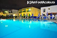 [P09] Piscina hotelului, noaptea » foto by crosbyx*
 - 
<span class="allrVoted glyphicon glyphicon-heart hidden" id="av235376"></span>
<a class="m-l-10 hidden" id="sv235376" onclick="voting_Foto_DelVot(,235376,9669)" role="button">șterge vot <span class="glyphicon glyphicon-remove"></span></a>
<a id="v9235376" class=" c-red"  onclick="voting_Foto_SetVot(235376)" role="button"><span class="glyphicon glyphicon-heart-empty"></span> <b>LIKE</b> = Votează poza</a> <img class="hidden"  id="f235376W9" src="/imagini/loader.gif" border="0" /><span class="AjErrMes hidden" id="e235376ErM"></span>