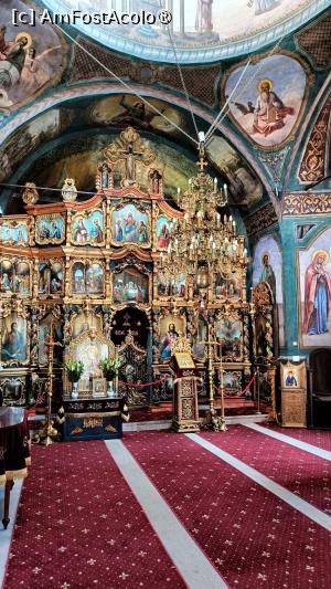 [P10] Catapeteasma cu icoane pictate de Grigorescu. » foto by tata123 🔱
 - 
<span class="allrVoted glyphicon glyphicon-heart hidden" id="av1406905"></span>
<a class="m-l-10 hidden" id="sv1406905" onclick="voting_Foto_DelVot(,1406905,9671)" role="button">șterge vot <span class="glyphicon glyphicon-remove"></span></a>
<a id="v91406905" class=" c-red"  onclick="voting_Foto_SetVot(1406905)" role="button"><span class="glyphicon glyphicon-heart-empty"></span> <b>LIKE</b> = Votează poza</a> <img class="hidden"  id="f1406905W9" src="/imagini/loader.gif" border="0" /><span class="AjErrMes hidden" id="e1406905ErM"></span>