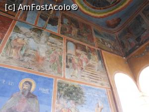 [P05] Mănăstirea Ciolanu - Biserica mare. Pictură în pridvor. » foto by iulianic
 - 
<span class="allrVoted glyphicon glyphicon-heart hidden" id="av1325310"></span>
<a class="m-l-10 hidden" id="sv1325310" onclick="voting_Foto_DelVot(,1325310,9673)" role="button">șterge vot <span class="glyphicon glyphicon-remove"></span></a>
<a id="v91325310" class=" c-red"  onclick="voting_Foto_SetVot(1325310)" role="button"><span class="glyphicon glyphicon-heart-empty"></span> <b>LIKE</b> = Votează poza</a> <img class="hidden"  id="f1325310W9" src="/imagini/loader.gif" border="0" /><span class="AjErrMes hidden" id="e1325310ErM"></span>