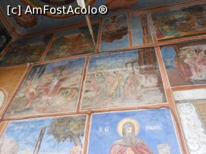 [P07] Mănăstirea Ciolanu - Biserica mare. Pictură în pridvor. » foto by iulianic
 - 
<span class="allrVoted glyphicon glyphicon-heart hidden" id="av1325312"></span>
<a class="m-l-10 hidden" id="sv1325312" onclick="voting_Foto_DelVot(,1325312,9673)" role="button">șterge vot <span class="glyphicon glyphicon-remove"></span></a>
<a id="v91325312" class=" c-red"  onclick="voting_Foto_SetVot(1325312)" role="button"><span class="glyphicon glyphicon-heart-empty"></span> <b>LIKE</b> = Votează poza</a> <img class="hidden"  id="f1325312W9" src="/imagini/loader.gif" border="0" /><span class="AjErrMes hidden" id="e1325312ErM"></span>