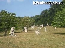 [P03] Inca o poiana cu sculpturi... si mai sunt, dar va las sa le descoperiti singuri. » foto by Dragoș_MD
 - 
<span class="allrVoted glyphicon glyphicon-heart hidden" id="av28084"></span>
<a class="m-l-10 hidden" id="sv28084" onclick="voting_Foto_DelVot(,28084,9673)" role="button">șterge vot <span class="glyphicon glyphicon-remove"></span></a>
<a id="v928084" class=" c-red"  onclick="voting_Foto_SetVot(28084)" role="button"><span class="glyphicon glyphicon-heart-empty"></span> <b>LIKE</b> = Votează poza</a> <img class="hidden"  id="f28084W9" src="/imagini/loader.gif" border="0" /><span class="AjErrMes hidden" id="e28084ErM"></span>