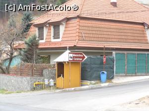 [P01] Bușteni - Din DN1, Strada Palanca cu troița și indicatorul către mănăstire. » foto by iulianic
 - 
<span class="allrVoted glyphicon glyphicon-heart hidden" id="av1034175"></span>
<a class="m-l-10 hidden" id="sv1034175" onclick="voting_Foto_DelVot(,1034175,9680)" role="button">șterge vot <span class="glyphicon glyphicon-remove"></span></a>
<a id="v91034175" class=" c-red"  onclick="voting_Foto_SetVot(1034175)" role="button"><span class="glyphicon glyphicon-heart-empty"></span> <b>LIKE</b> = Votează poza</a> <img class="hidden"  id="f1034175W9" src="/imagini/loader.gif" border="0" /><span class="AjErrMes hidden" id="e1034175ErM"></span>