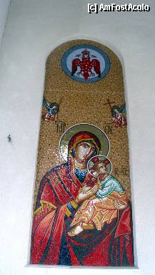 [P08] Mănăstirea Caraiman, pictura în mozaic a Maicii Domnului cu pruncul, aflată la intrarea în Biserica Mare » foto by magdalena
 - 
<span class="allrVoted glyphicon glyphicon-heart hidden" id="av276507"></span>
<a class="m-l-10 hidden" id="sv276507" onclick="voting_Foto_DelVot(,276507,9680)" role="button">șterge vot <span class="glyphicon glyphicon-remove"></span></a>
<a id="v9276507" class=" c-red"  onclick="voting_Foto_SetVot(276507)" role="button"><span class="glyphicon glyphicon-heart-empty"></span> <b>LIKE</b> = Votează poza</a> <img class="hidden"  id="f276507W9" src="/imagini/loader.gif" border="0" /><span class="AjErrMes hidden" id="e276507ErM"></span>