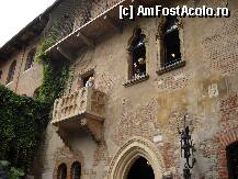 [P06] Verona-Balconul Julietei » foto by Gioia
 - 
<span class="allrVoted glyphicon glyphicon-heart hidden" id="av236486"></span>
<a class="m-l-10 hidden" id="sv236486" onclick="voting_Foto_DelVot(,236486,9702)" role="button">șterge vot <span class="glyphicon glyphicon-remove"></span></a>
<a id="v9236486" class=" c-red"  onclick="voting_Foto_SetVot(236486)" role="button"><span class="glyphicon glyphicon-heart-empty"></span> <b>LIKE</b> = Votează poza</a> <img class="hidden"  id="f236486W9" src="/imagini/loader.gif" border="0" /><span class="AjErrMes hidden" id="e236486ErM"></span>