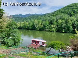 [P10] Oltul, verde ca  și dealurile din jur, pe lângă zidurile mânăstirii. » foto by maryka
 - 
<span class="allrVoted glyphicon glyphicon-heart hidden" id="av1305660"></span>
<a class="m-l-10 hidden" id="sv1305660" onclick="voting_Foto_DelVot(,1305660,9713)" role="button">șterge vot <span class="glyphicon glyphicon-remove"></span></a>
<a id="v91305660" class=" c-red"  onclick="voting_Foto_SetVot(1305660)" role="button"><span class="glyphicon glyphicon-heart-empty"></span> <b>LIKE</b> = Votează poza</a> <img class="hidden"  id="f1305660W9" src="/imagini/loader.gif" border="0" /><span class="AjErrMes hidden" id="e1305660ErM"></span>